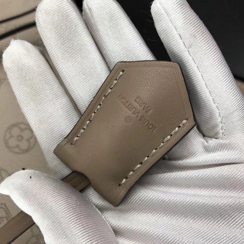 Hina PM Bag Mahina Leather M54351