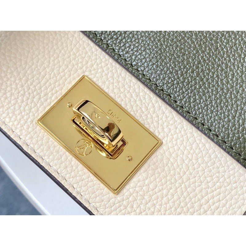 On My Side Bag Monogram M55302