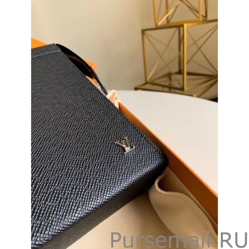 Pochette Voyage Taiga Leather M30450