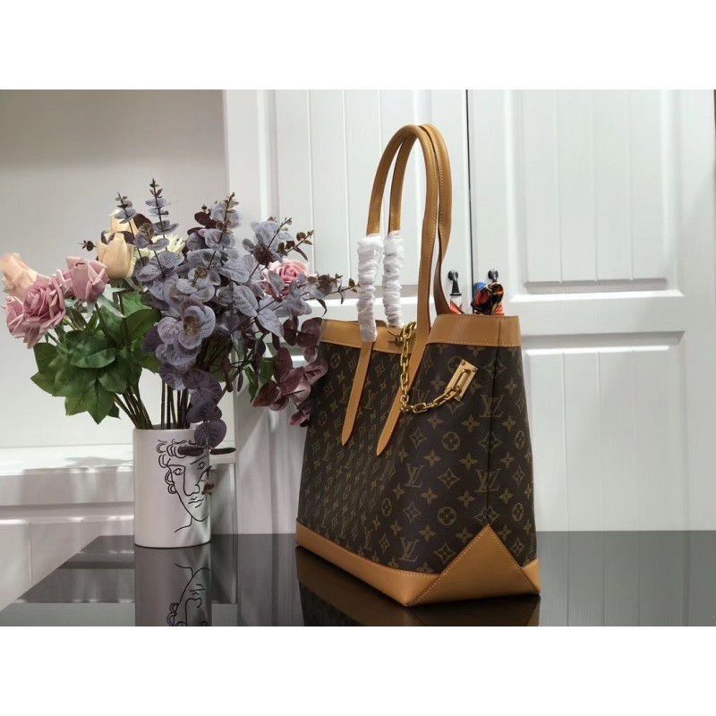 Cabas Voyage Monogram Canvas M44878