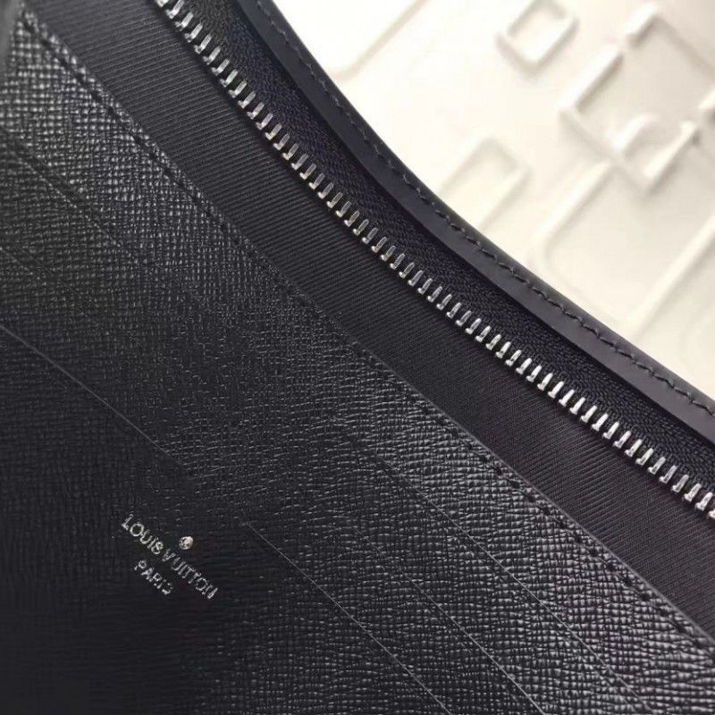 Pochette Voyage MM Monogram Animals M66929