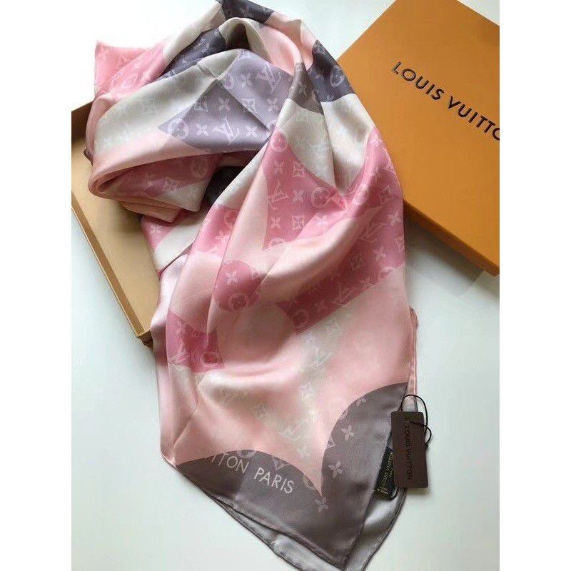 Kaleidogram Monogram Shawl M70666