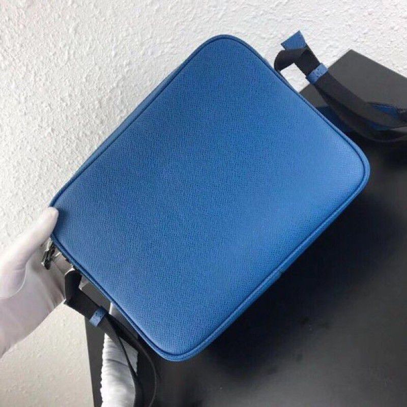 Outdoor Messenger PM Bag Taiga Leather M33437