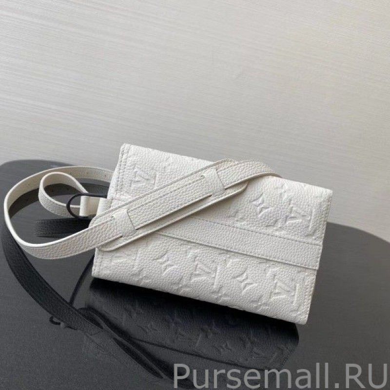 Triangle Messenger Monogram Taurillon M55927