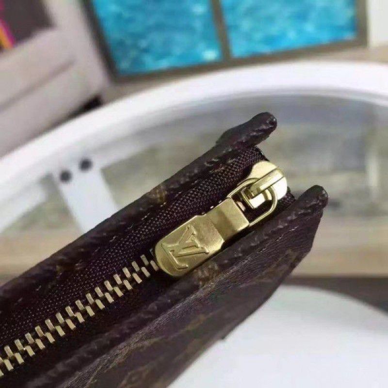 Toiletry Pouch 26 Monogram Canvas M47542