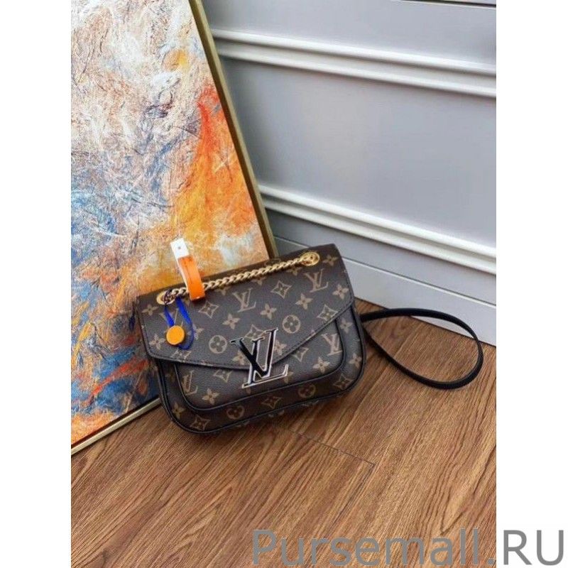 New Chain Bag Monogram Canvas M45592