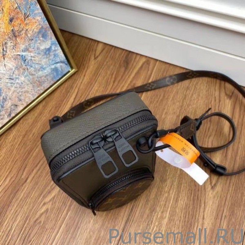 Phone Box Taiga Leather M30581