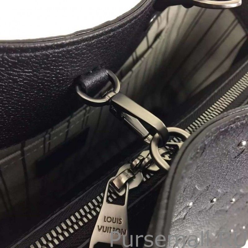 Montaigne MM Studs Monogram Empreinte M50668