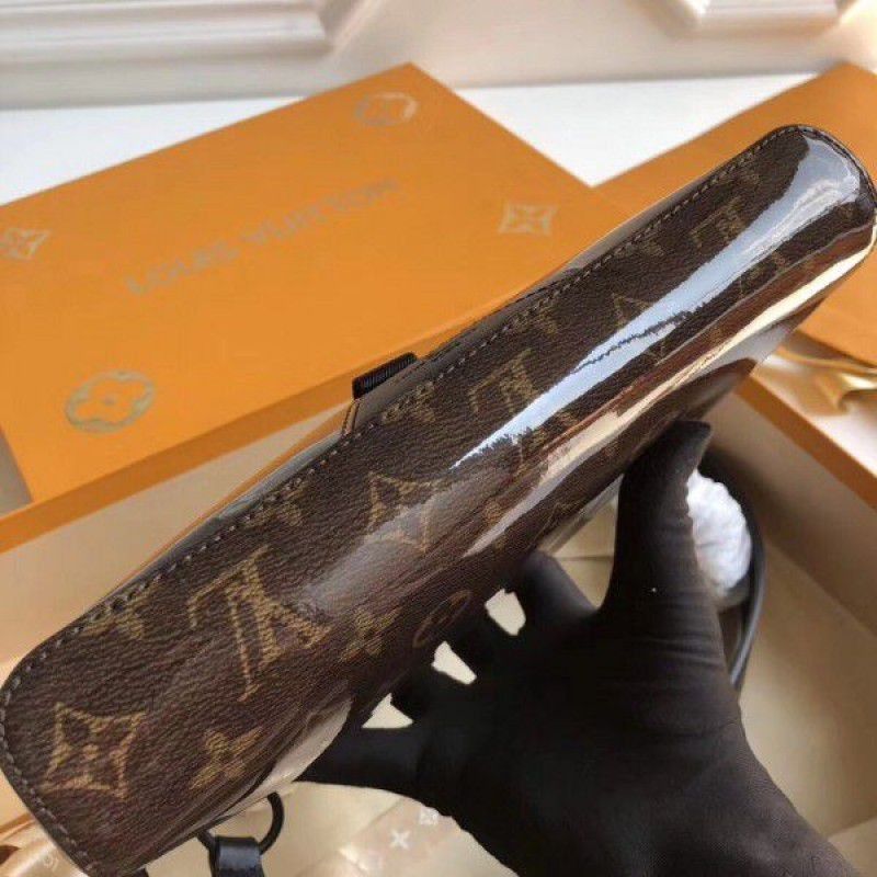 Messenger PM Monogram Glaze M43895