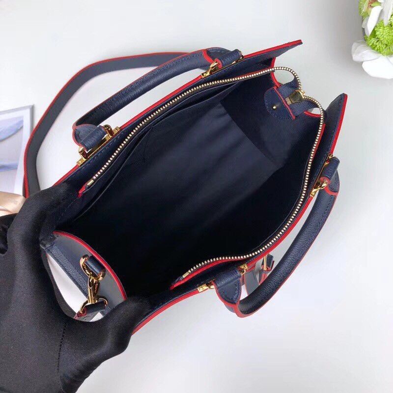 Zipped Handbag PM Monogram Empreinte M43648