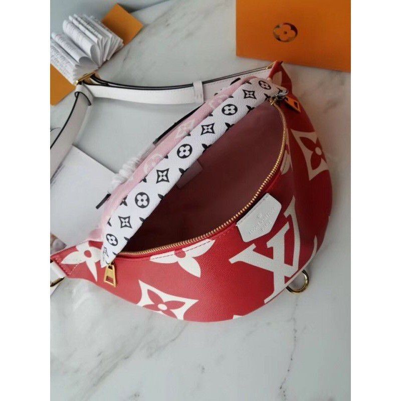 Bumbag Giant Monogram Canvas M44575