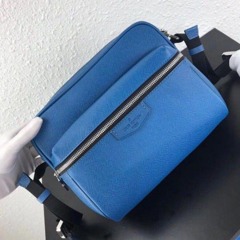 Outdoor Messenger PM Bag Taiga Leather M33437