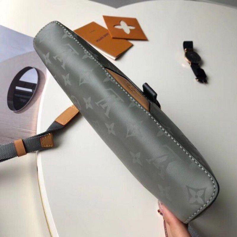 Messenger PM Monogram Titanium M43889