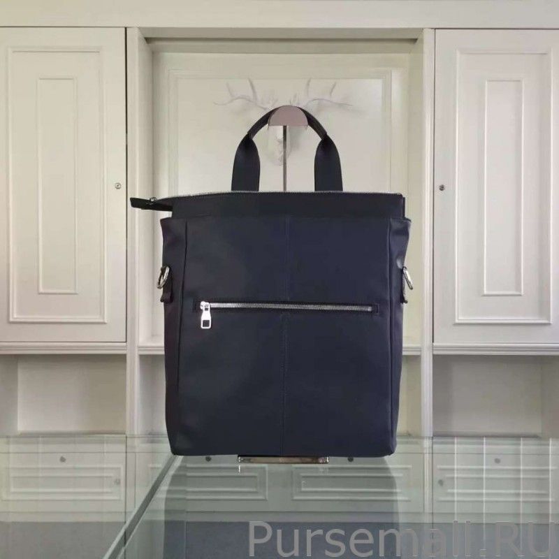 Move V Water Repellent M51104