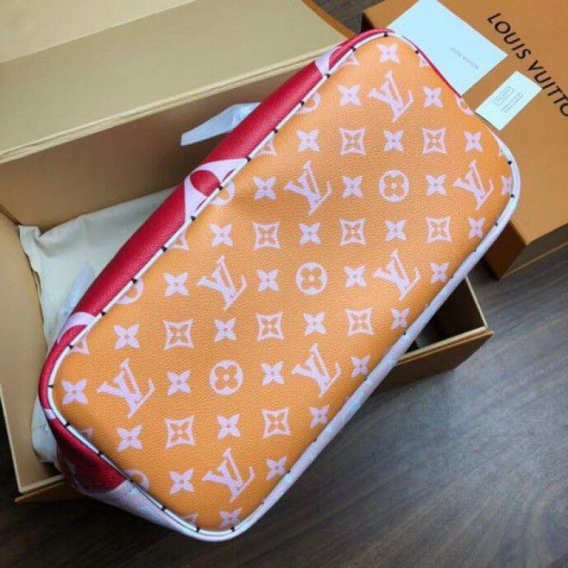 Neverfull MM Giant Monogram Canvas M44567