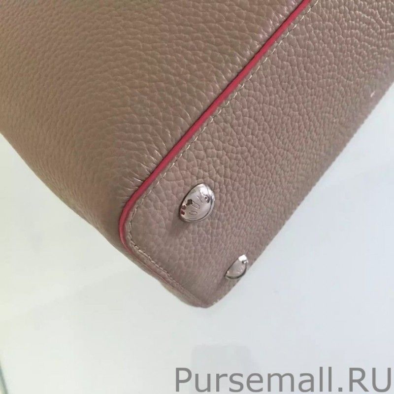 Grey Capucines MM M94674