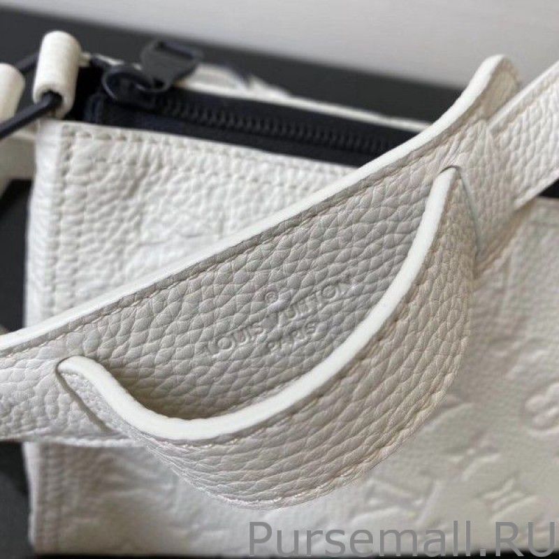 Triangle Messenger Monogram Taurillon M55927