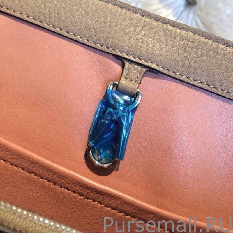 Taupe Capucines MM M94410