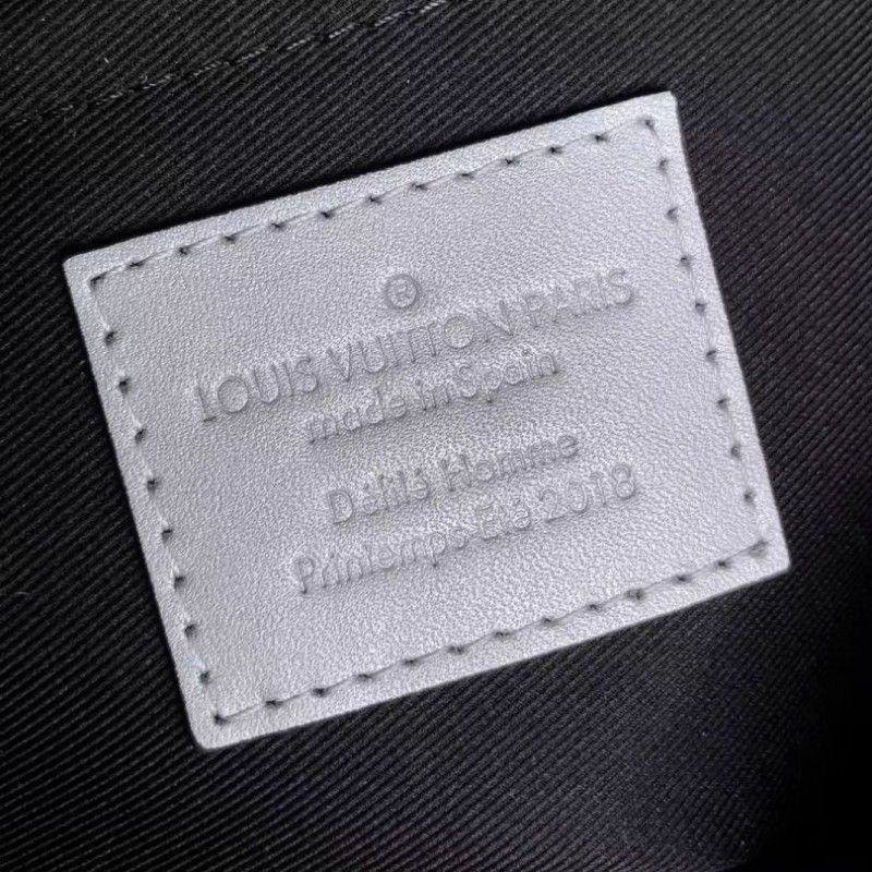 Messenger PM Bag Monogram Canvas M43843 White