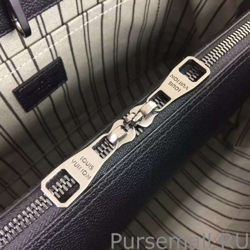 Montaigne MM Studs Monogram Empreinte M50668