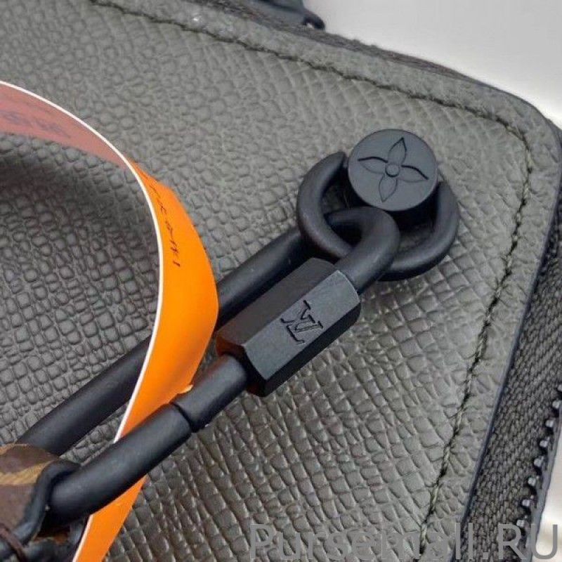 Phone Box Taiga Leather M30581