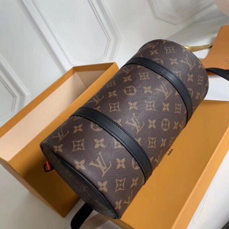 Papillon Messenger Monogram Canvas M44479