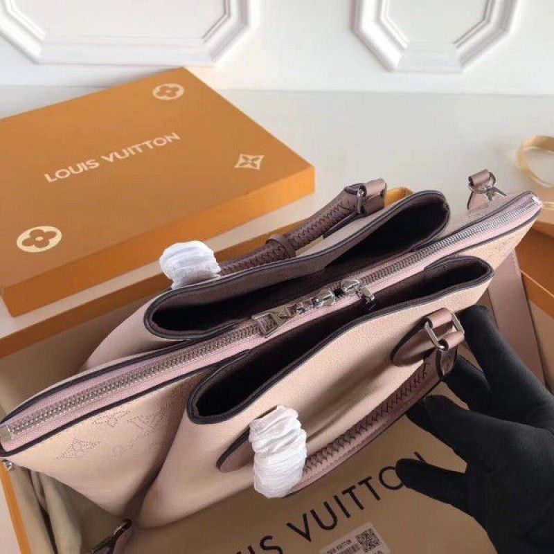 Magnolia Haumea Bag Mahina Leather M55030