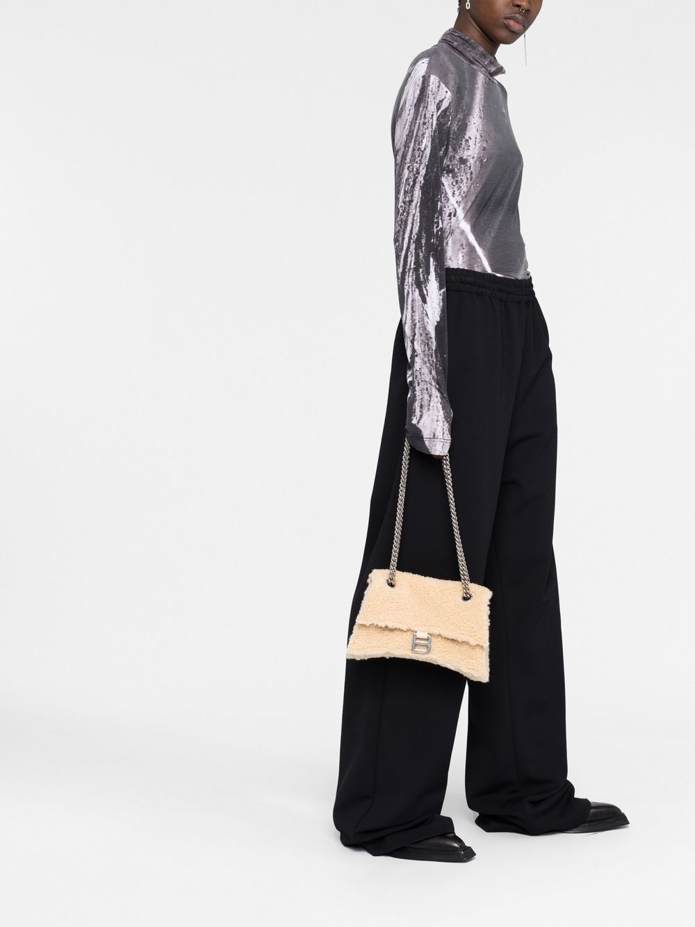 Ba*len*cia*ga crush chain-strap shoulder bag