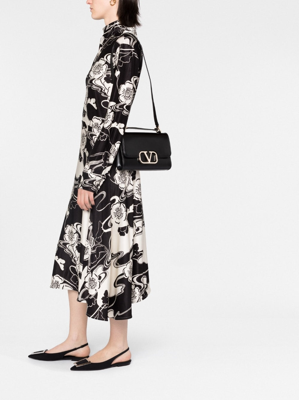 Valentino Garavani VLogo leather shoulder bag