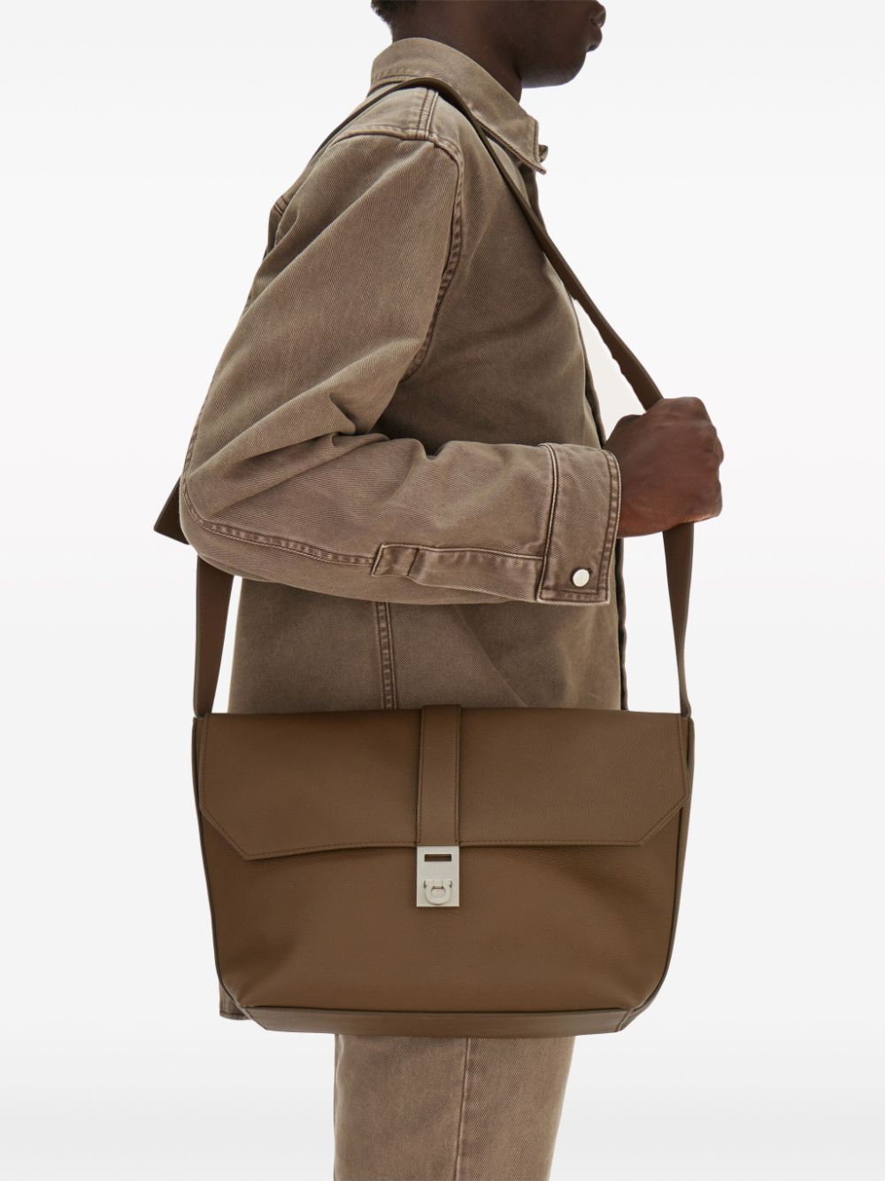 Ferragamo Gancini-plaque leather messenger bag