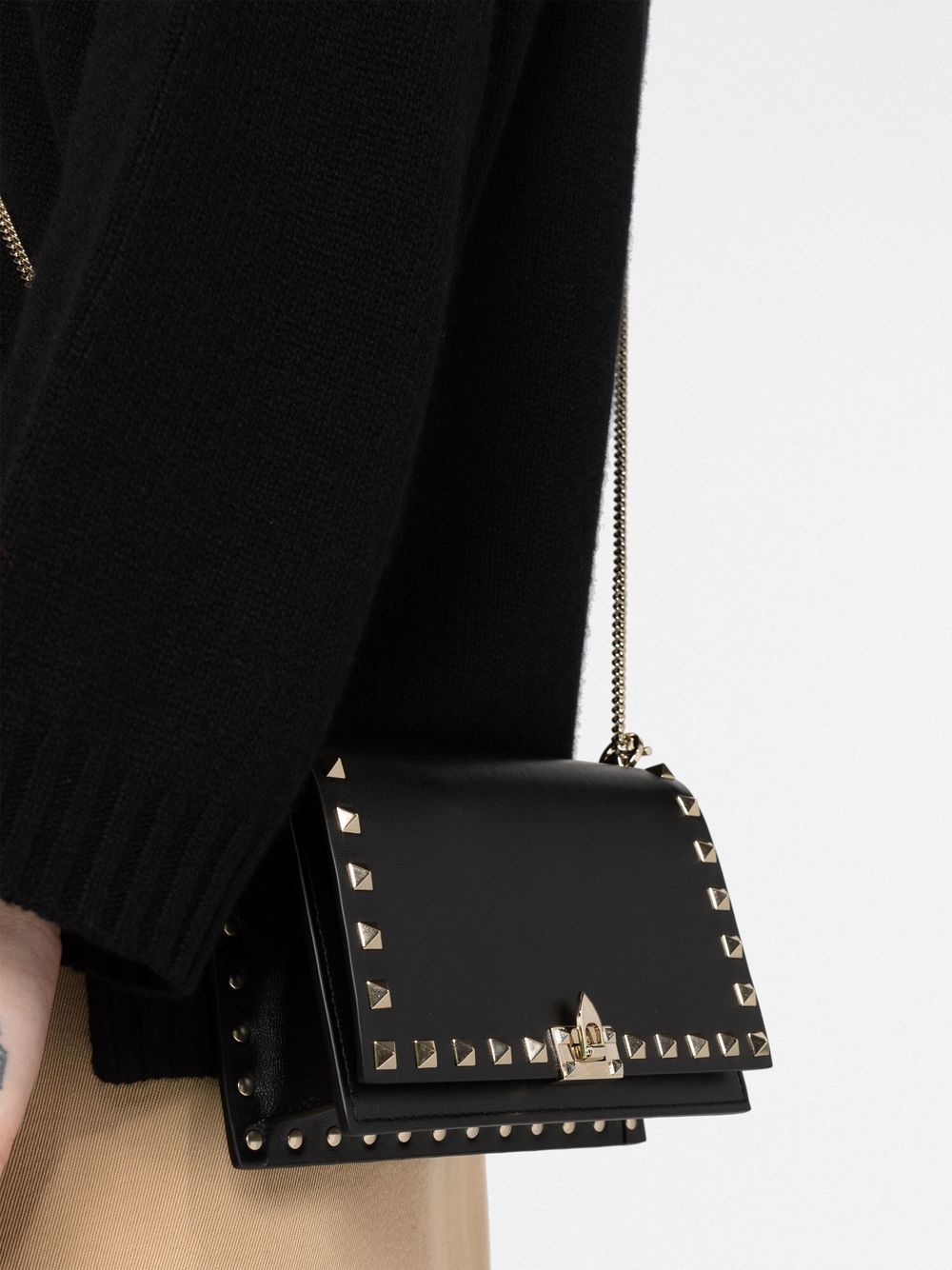 Valentino Garavani Rockstud wallet-on-chain