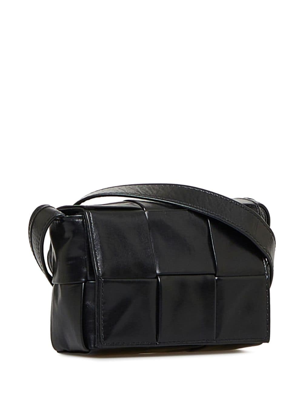 Bo*te*ga ve*ne*ta maxi intrecciato cassette shoulder bag