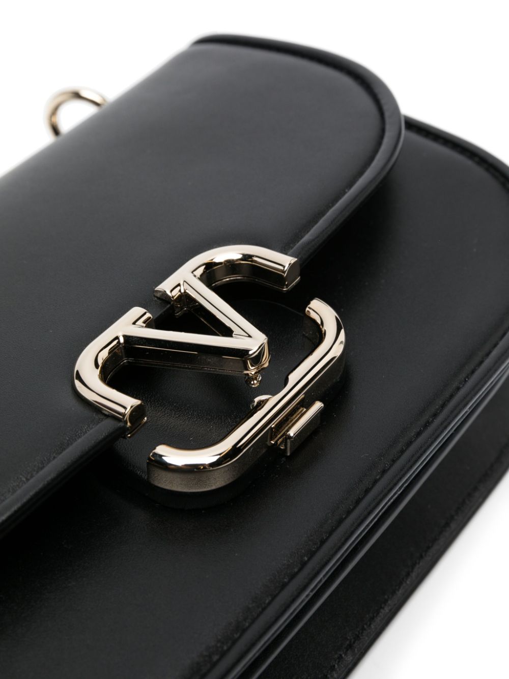 Valentino Garavani VLogo signature leather shoulder bag