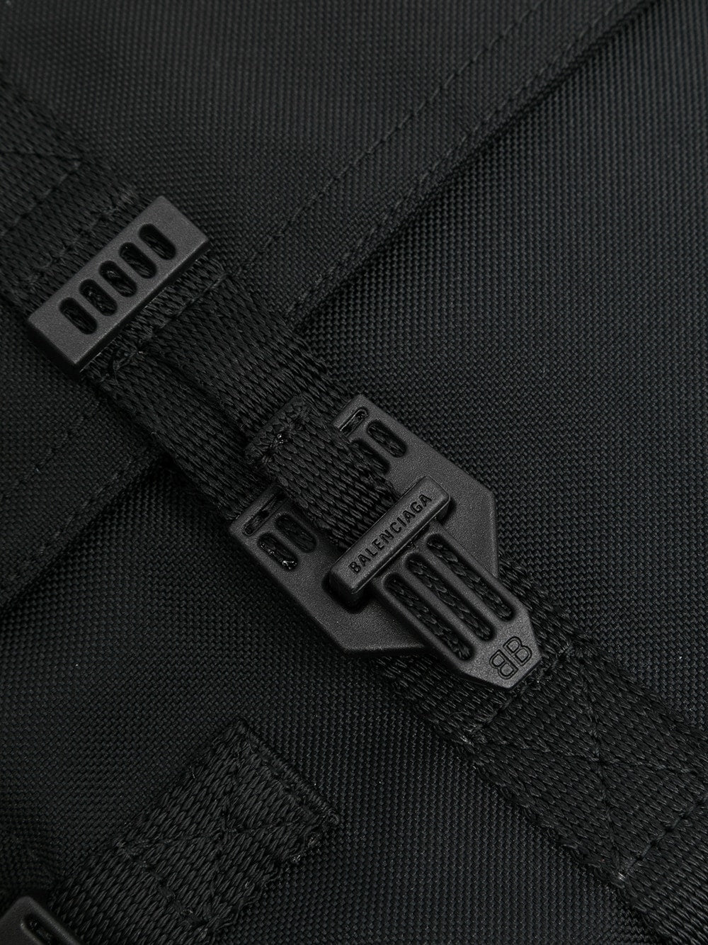 Ba*len*cia*ga logo-patch messenger bag