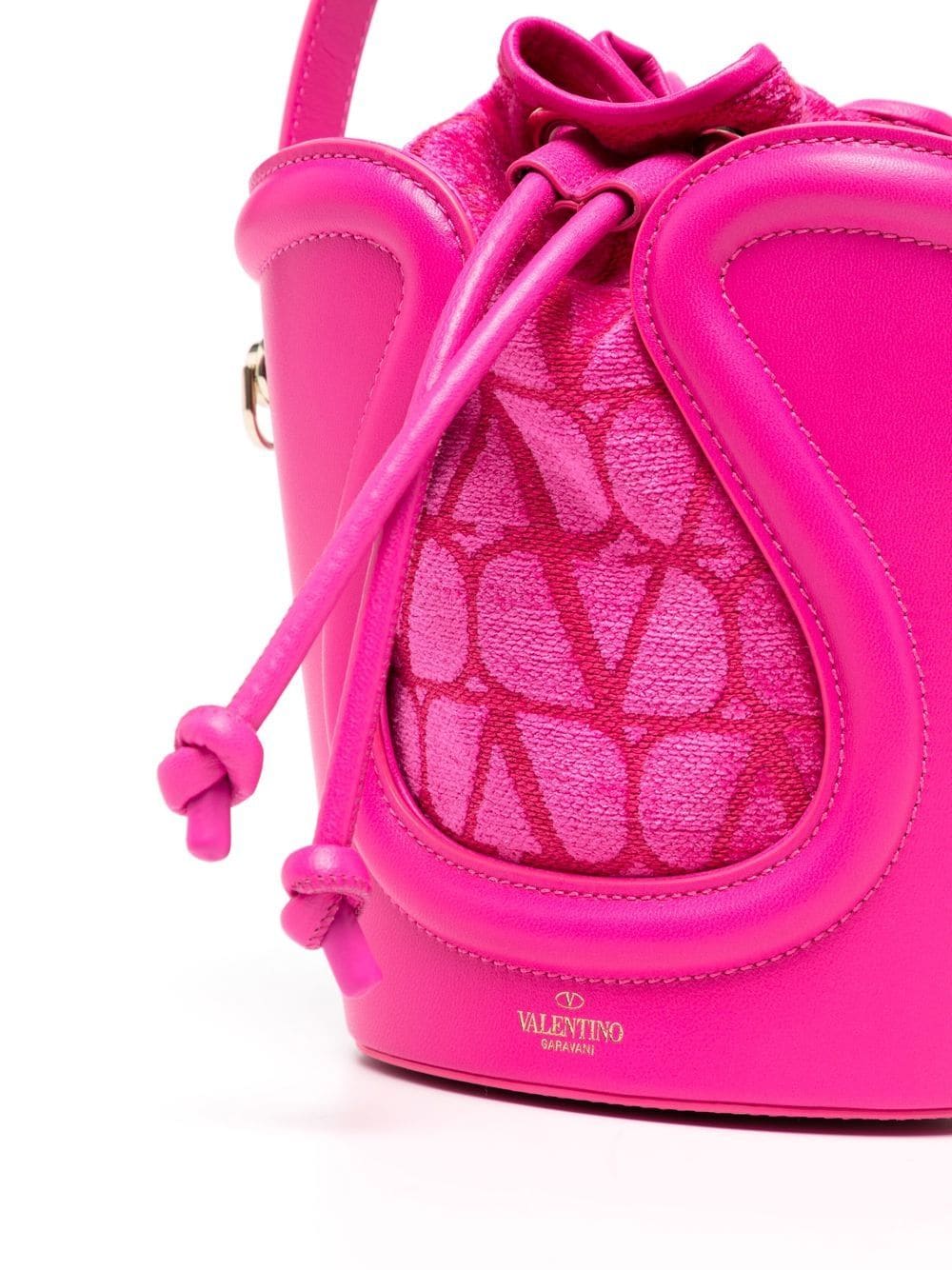 Valentino Garavani Le  bucket bag