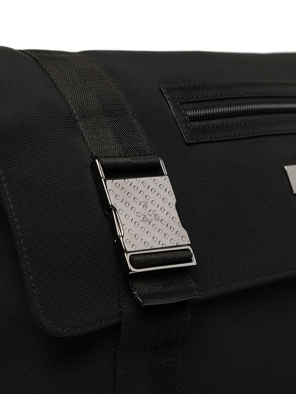 G*u*i logo-buckle messenger bag