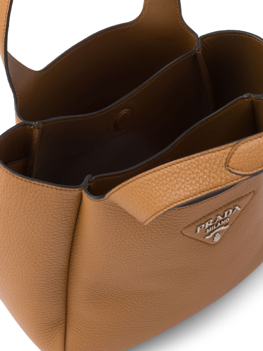 Pra*a logo plaque tote bag