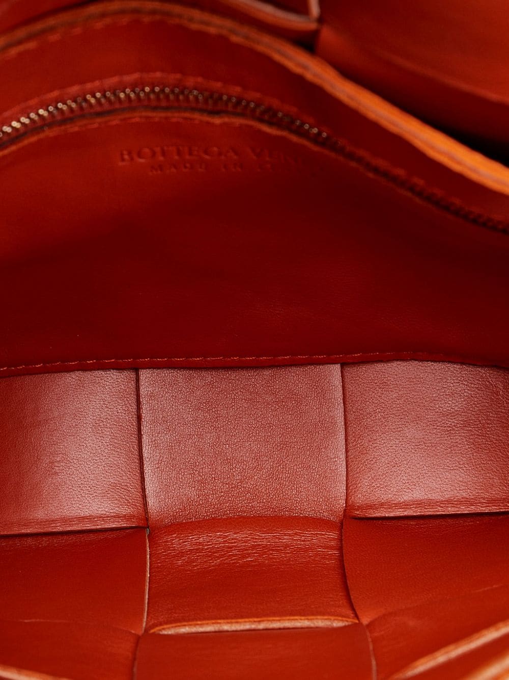 Bo*te*ga ve*ne*ta   cassette shoulder bag