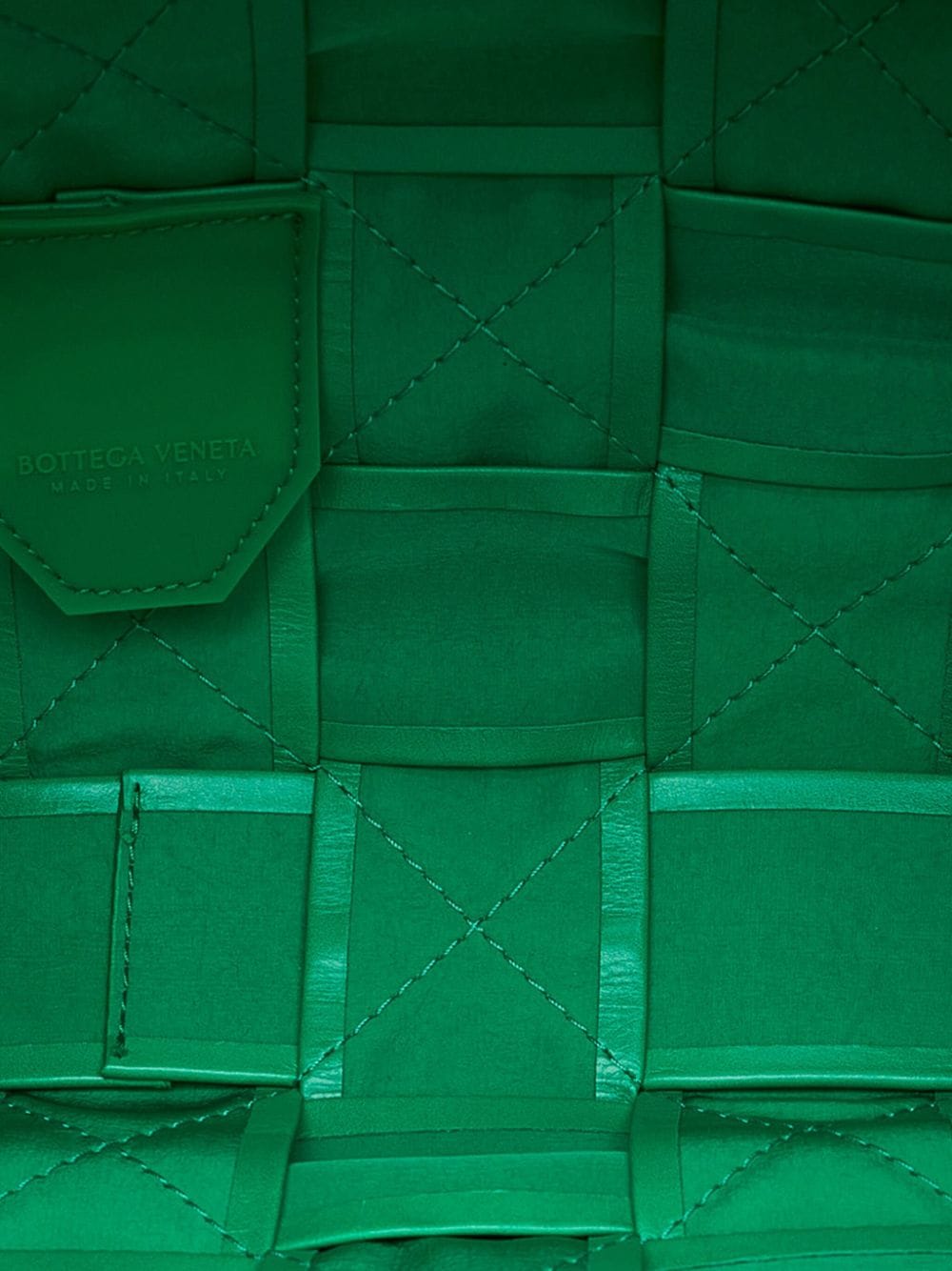 Bo*te*ga ve*ne*ta 2019-2023 maxi cassette crossbody bag