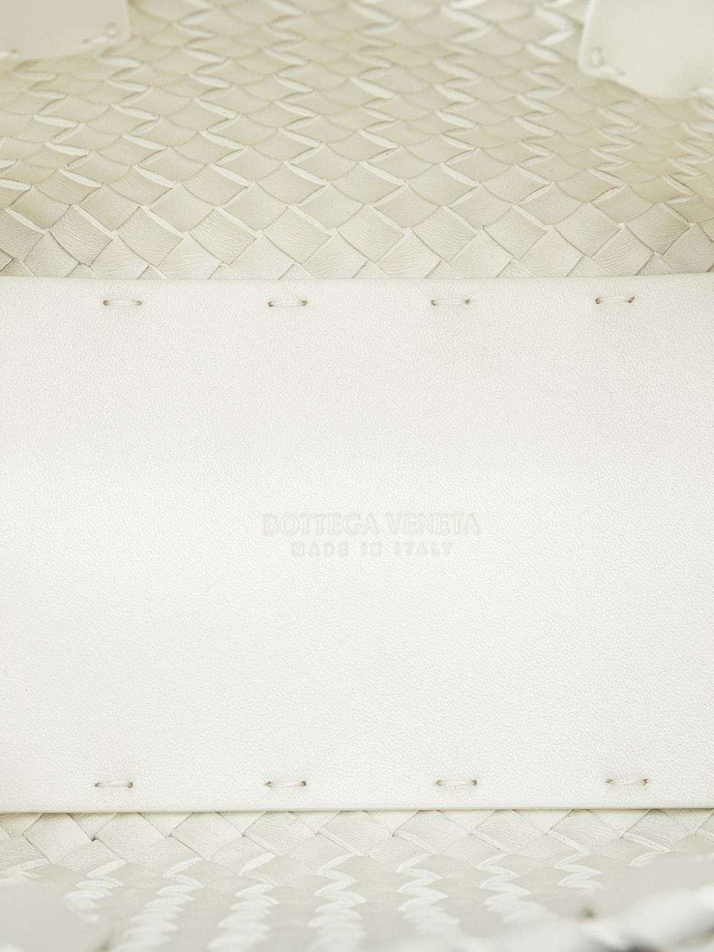 Bo*te*ga ve*ne*ta mini intrecciato cabat handbag
