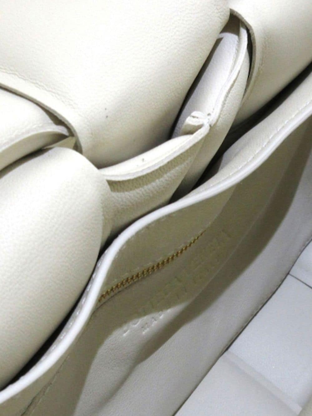 Bo*te*ga ve*ne*ta cassette padded crossbody bag