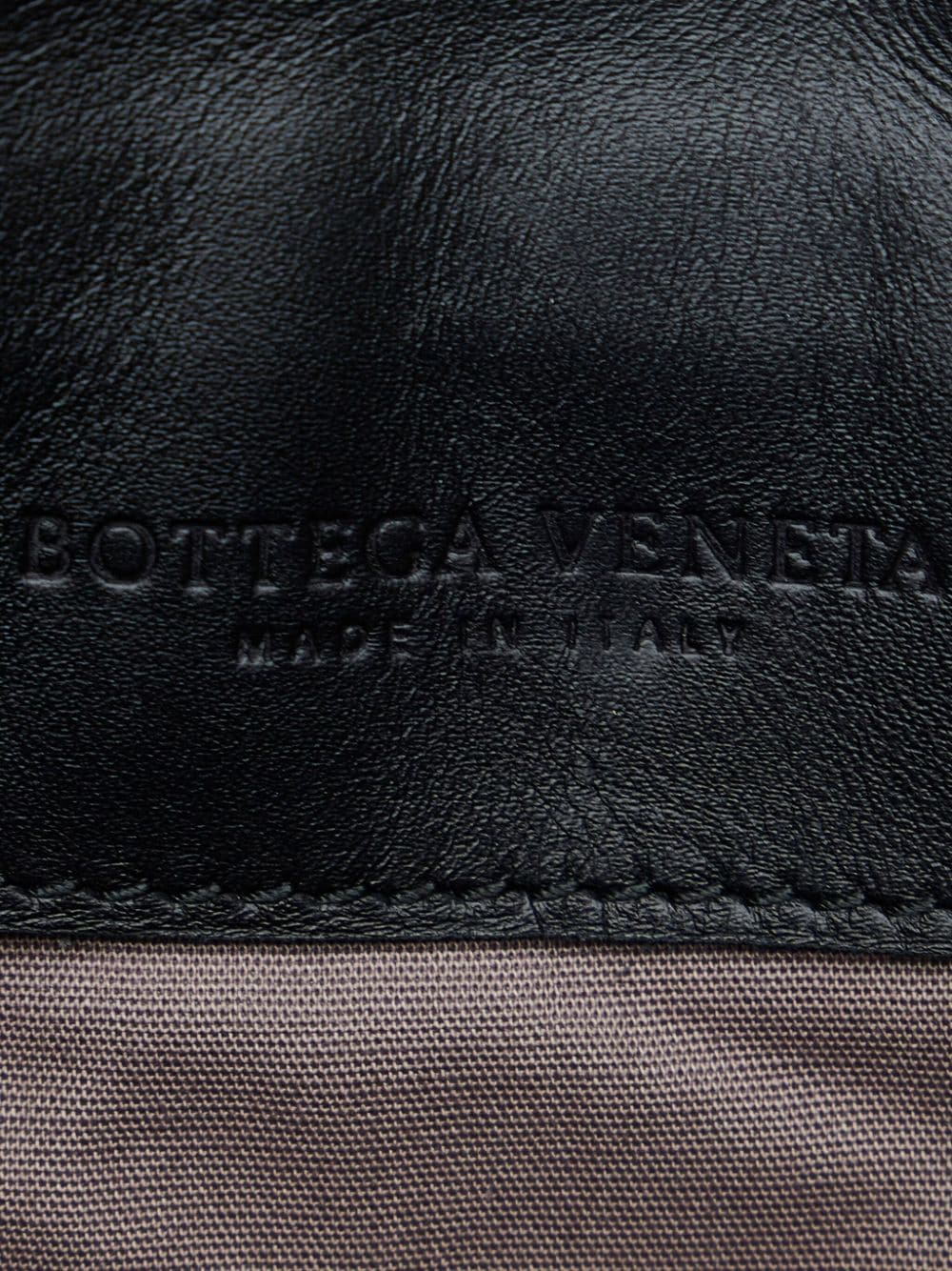 Bo*te*ga ve*ne*ta intrecciato zipped clutch