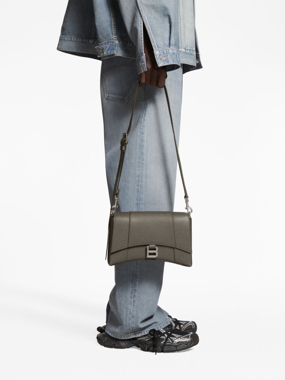 Ba*len*cia*ga downtown xs crossbody bag