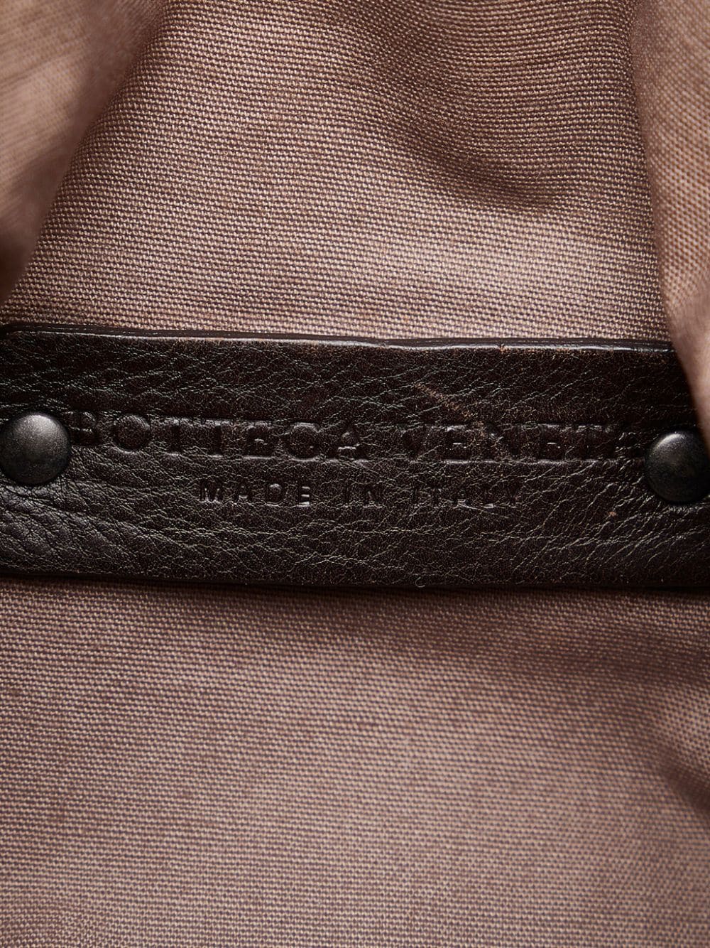 Bo*te*ga ve*ne*ta 2000-2023 intrecciato belt bag