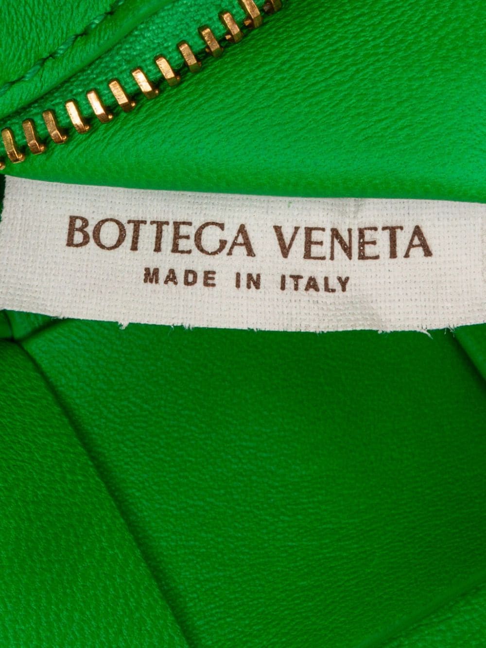 Bo*te*ga ve*ne*ta   intrecciato cassette shoulder bag