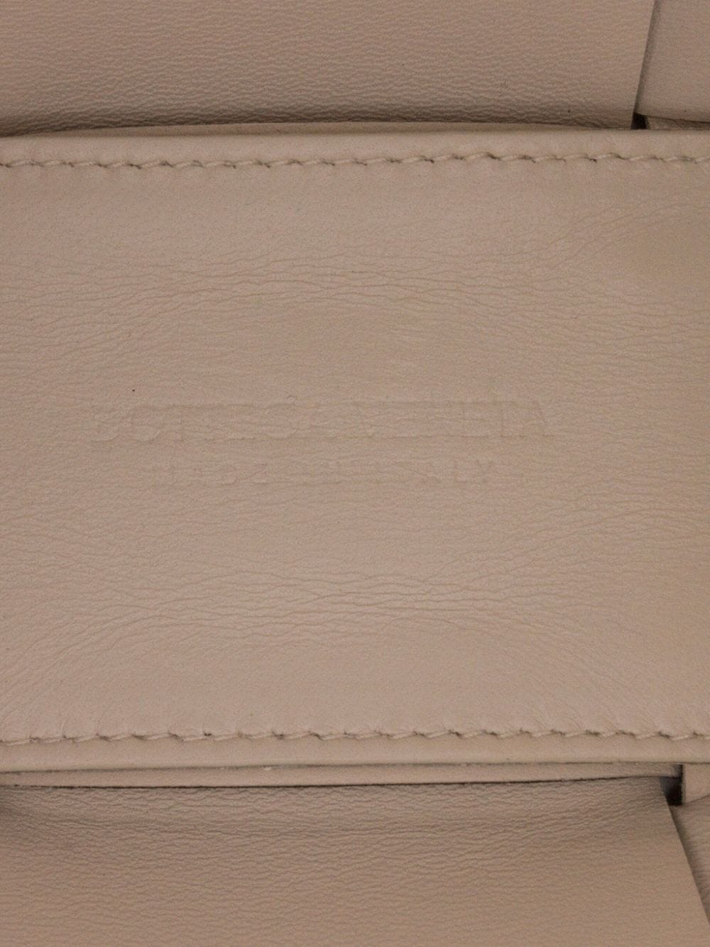 Bo*te*ga ve*ne*ta maxi intrecciato mini arco handbag