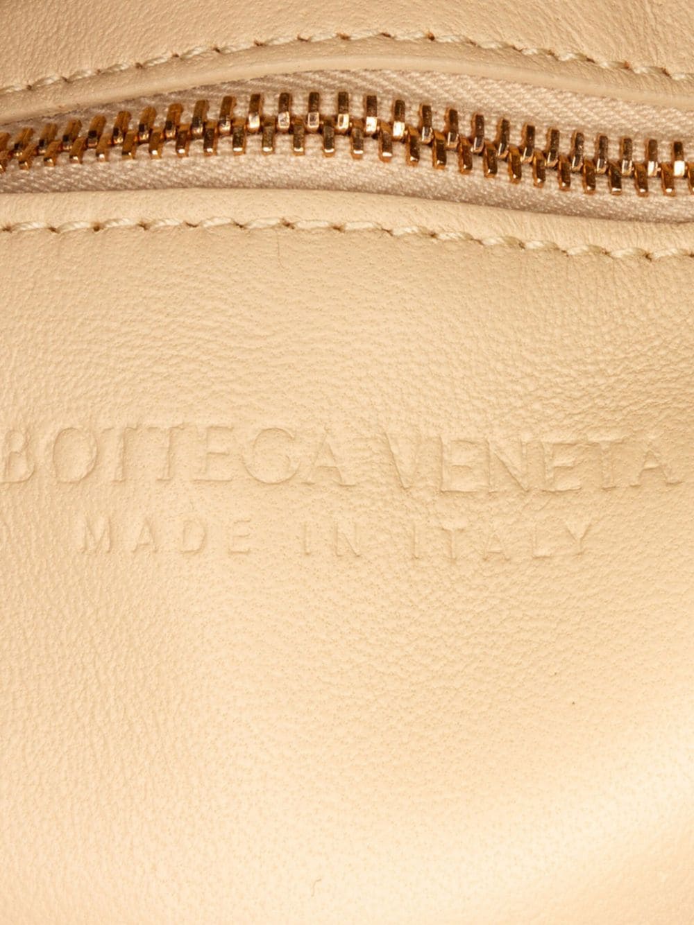 Bo*te*ga ve*ne*ta 2012-2023 padded cassette shoulder bag