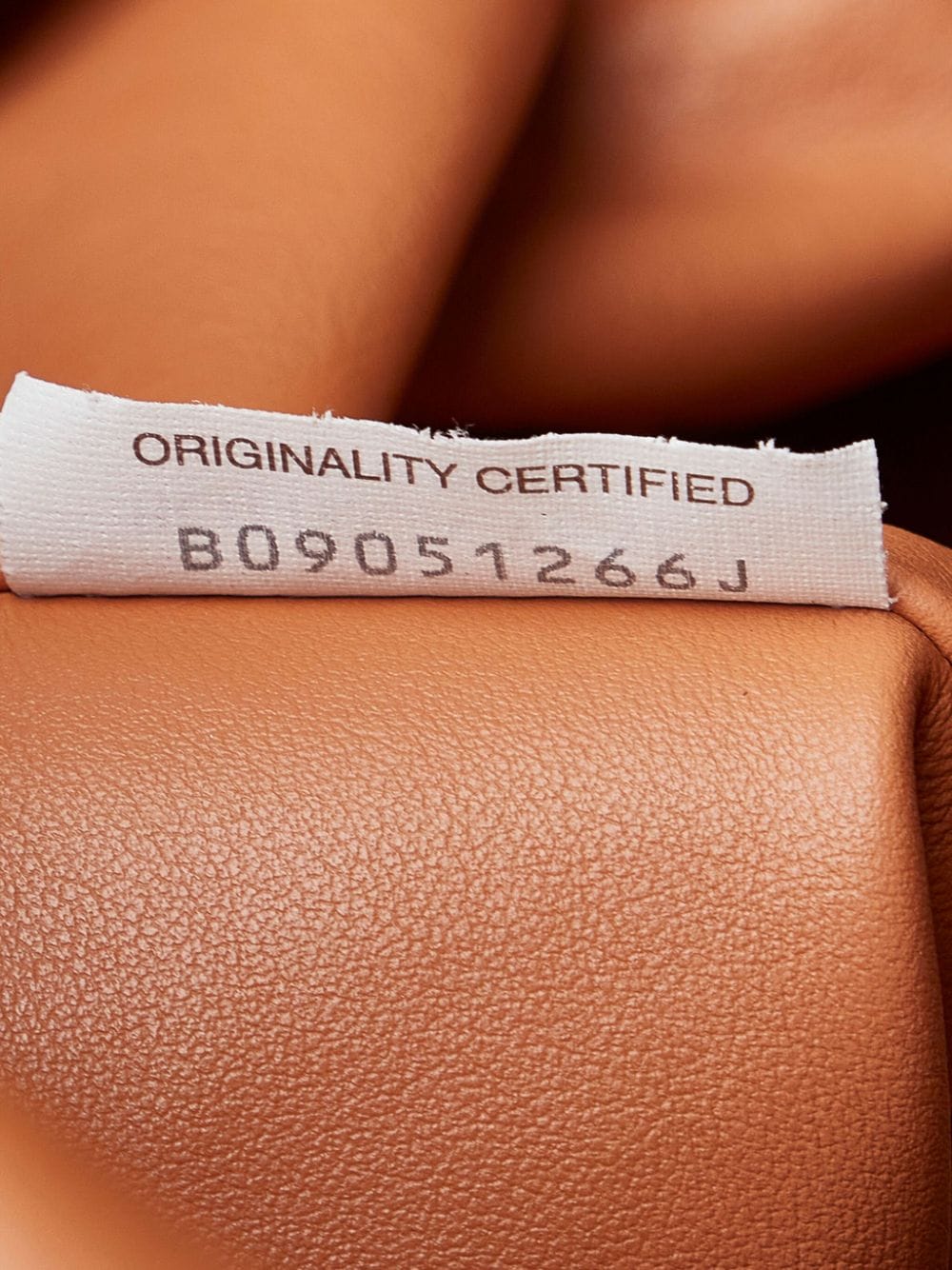 Bo*te*ga ve*ne*ta   the shoulder pouch leather shoulder bag