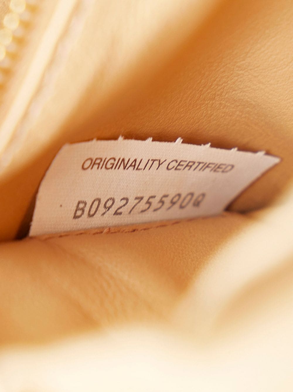 Bo*te*ga ve*ne*ta   padded cassette chain two-way bag