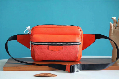 l**is V*t*n outdoor bumbag m30430